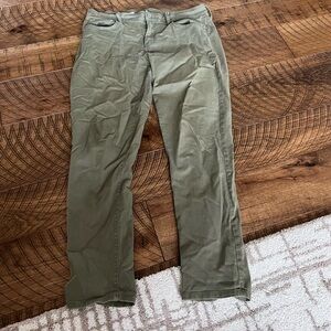 Gap 1969 Girlfriend Jeans